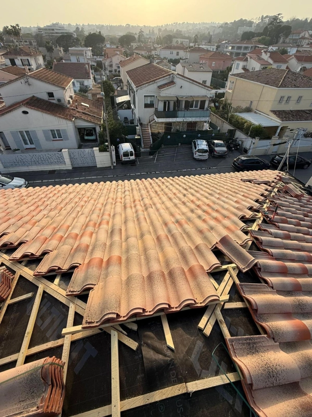 Rénovation complète d’une toiture en tuiles dans les Alpes-Maritimes